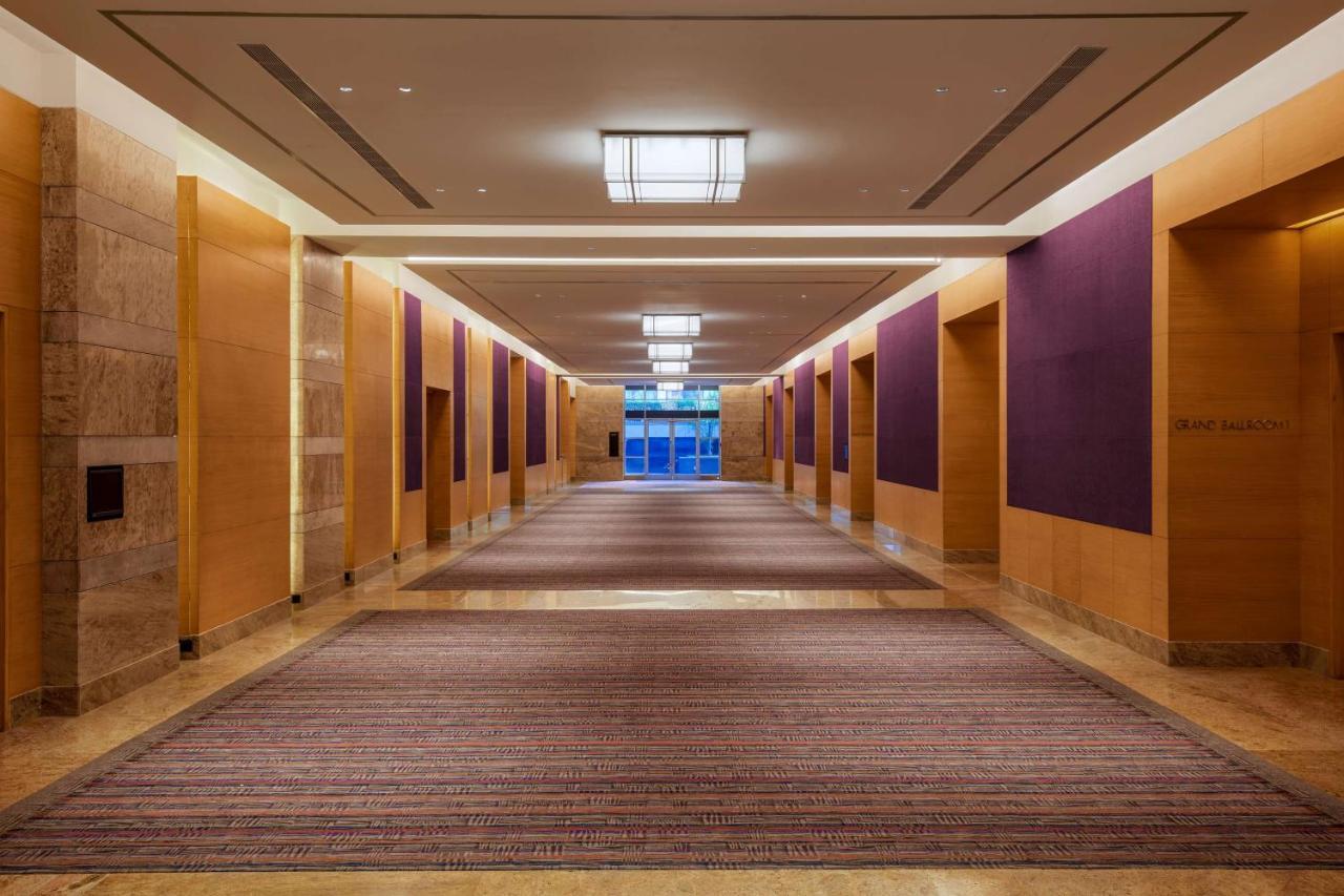 جراند حياة مومباي المظهر الخارجي الصورة A corridor at the hotel