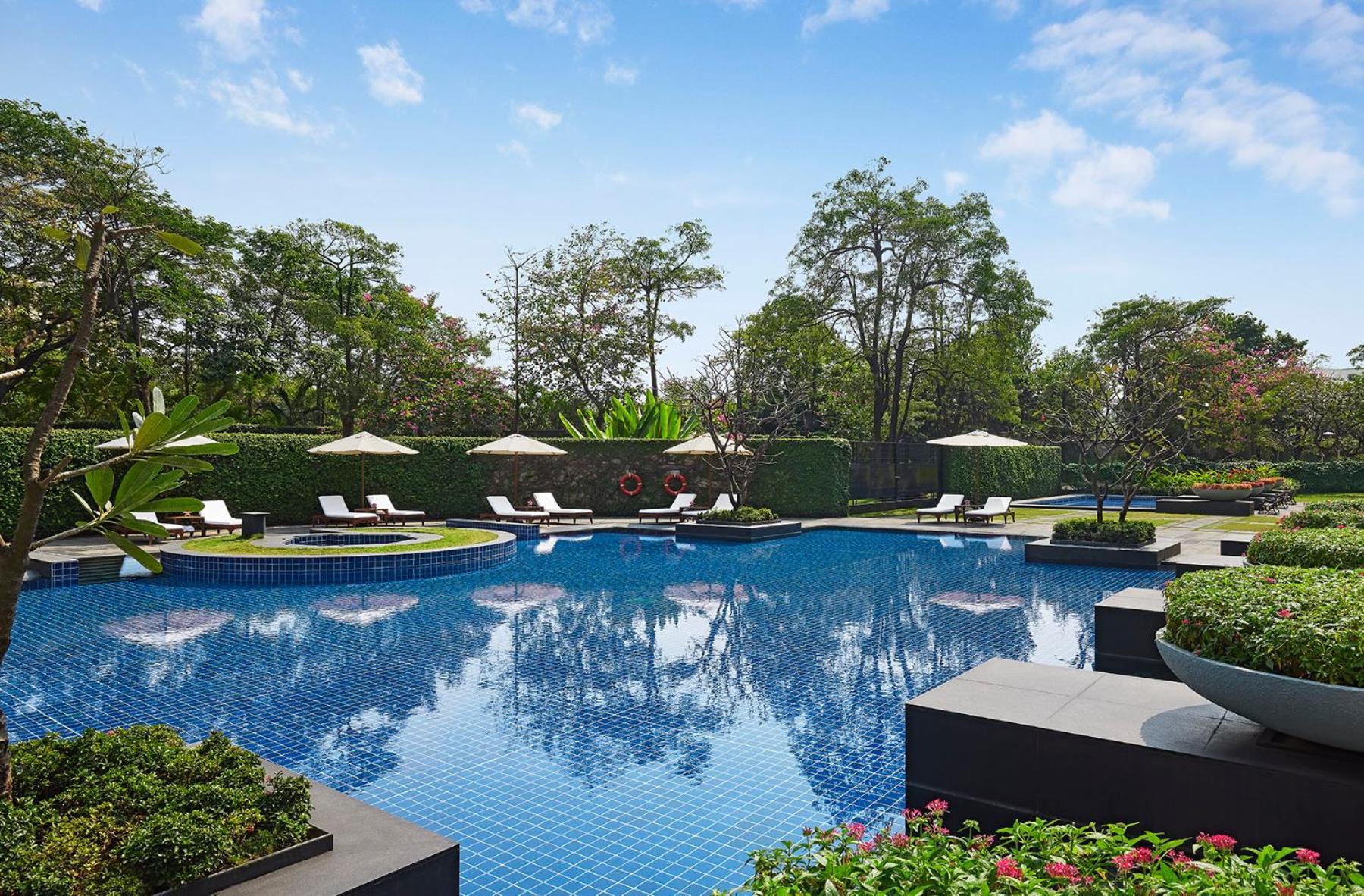 جراند حياة مومباي المظهر الخارجي الصورة The pool at The Park, Hyderabad