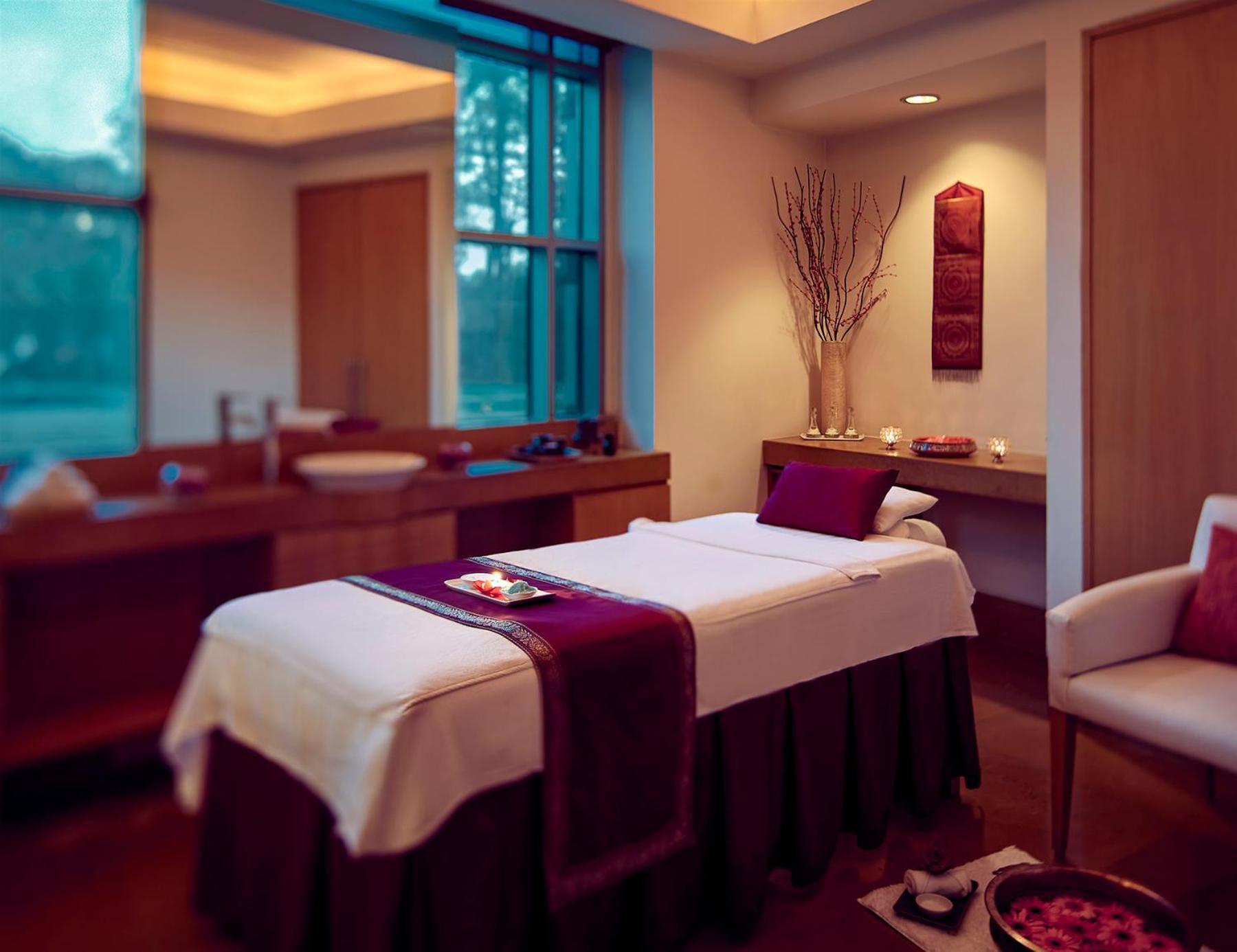 جراند حياة مومباي المظهر الخارجي الصورة A treatment room at the Four Seasons Spa